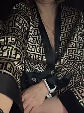 peach widow online show from April 8, 2026, 6:42 pm