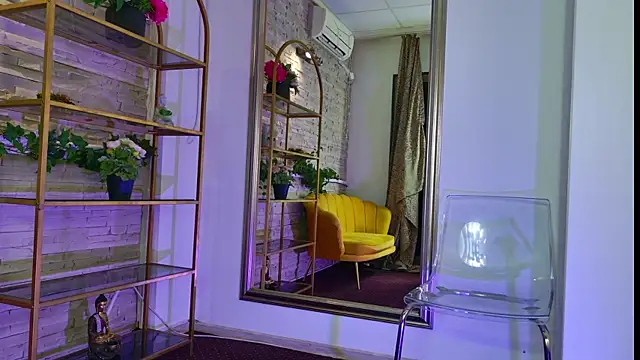 JeniferRosee online show from May 28, 2026, 9:21 pm