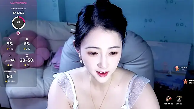 Snapshot of summer_uu chatting on May 26, 2026, 3:21 pm summer uu online show from May 26, 2026, 3:21 pm
