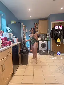 Snapshot of IvyBelleMilf chatting on June 21, 2026, 4:40 am IvyBelleMilf online show from June 21, 2026, 4:40 am