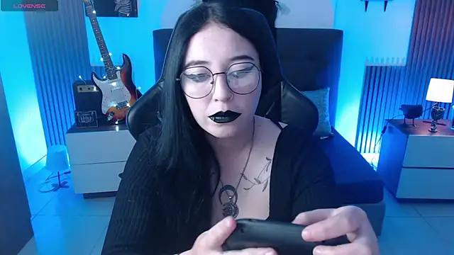 Nyxnocturne online show from April 7, 2026, 12:07 pm