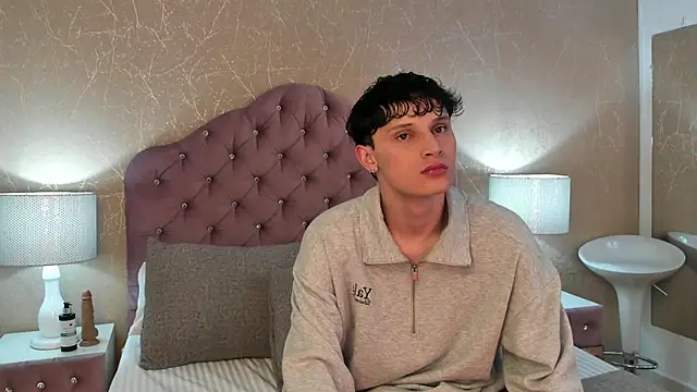 LephyStar online show from April 21, 2026, 3:24 am