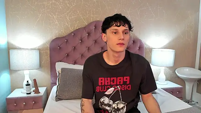 LephyStar online show from April 15, 2026, 3:23 am