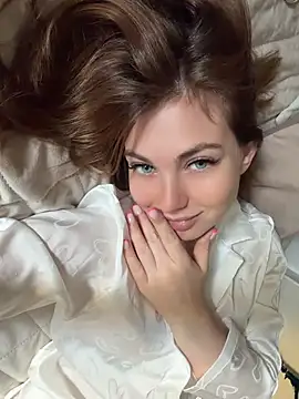 Snapshot of AriaPureTemptation chatting on June 19, 2026, 11:49 am AriaPureTemptation online show from June 19, 2026, 11:49 am