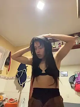 bella stowgn online show from April 16, 2026, 11:55 am