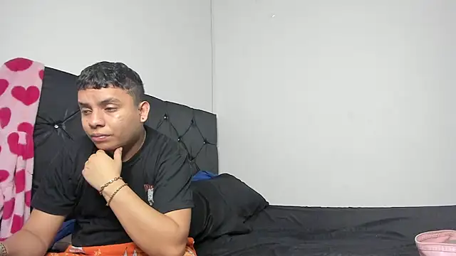 Isis brhaun online show from April 17, 2026, 10:34 pm