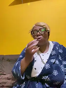 BoobsQueeen online show from June 20, 2026, 12:48 am