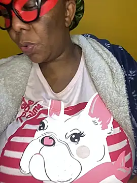 BoobsQueeen online show from May 28, 2026, 3:47 am