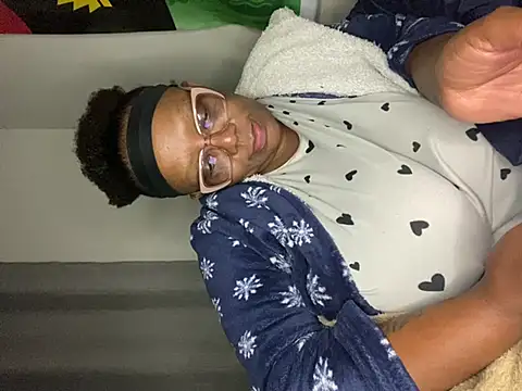 BoobsQueeen online show from July 26, 2026, 9:27 am