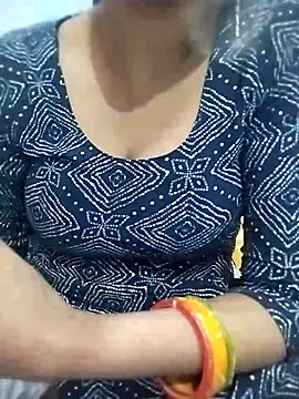 Pinky-hot11 online show from April 2, 2026, 4:35 pm