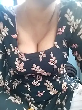 Pinky-hot11 online show from April 1, 2026, 8:26 am