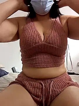 Snapshot of Anna-SeXX chatting on April 21, 2026, 4:35 pm Anna-SeXX online show from April 21, 2026, 4:35 pm