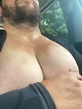 Snapshot of hugemanbreasts chatting on July 10, 2026, 8:09 pm hugemanbreasts online show from July 10, 2026, 8:09 pm