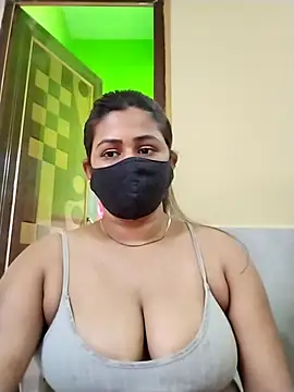 Rimi40464 online show from April 12, 2026, 7:11 am