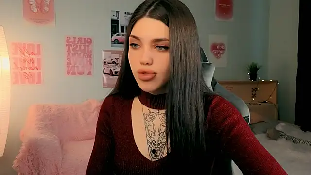 molly rettyy online show from April 3, 2026, 4:30 am