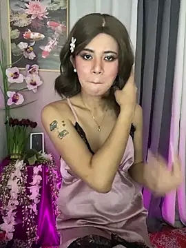  Flirtyprincess  online show from April 14, 2026, 7:35 am