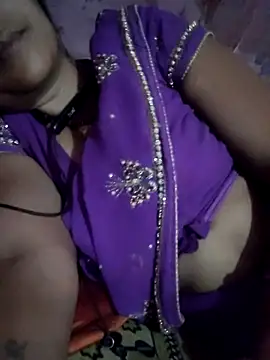 Snapshot of Pihu- chatting on April 4, 2026, 4:13 pm Pihu- online show from April 4, 2026, 4:13 pm