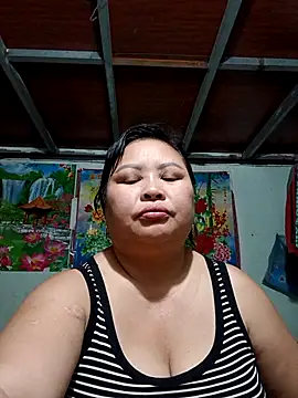 Snapshot of Monglan-c chatting on April 28, 2026, 3:05 pm Monglan-c online show from April 28, 2026, 3:05 pm