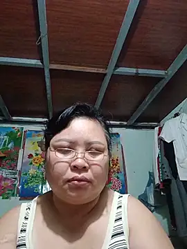 Snapshot of Monglan-c chatting on May 26, 2026, 1:53 pm Monglan-c online show from May 26, 2026, 1:53 pm