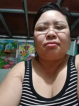 Snapshot of Monglan-c chatting on May 29, 2026, 1:17 pm Monglan-c online show from May 29, 2026, 1:17 pm