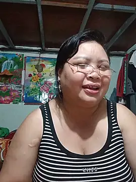 Snapshot of Monglan-c chatting on June 17, 2026, 1:10 pm Monglan-c online show from June 17, 2026, 1:10 pm