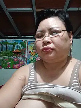 Snapshot of Monglan-c chatting on May 16, 2026, 3:49 am Monglan-c online show from May 16, 2026, 3:49 am