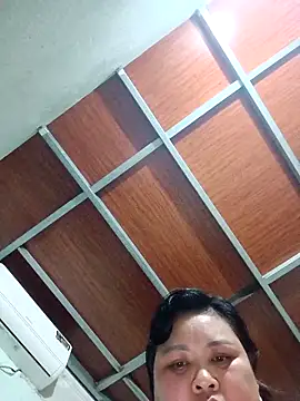 Snapshot of Monglan-c chatting on April 26, 2026, 3:42 pm Monglan-c online show from April 26, 2026, 3:42 pm