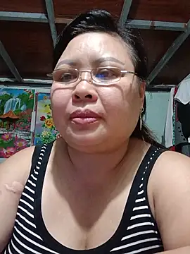 Snapshot of Monglan-c chatting on May 25, 2026, 1:43 pm Monglan-c online show from May 25, 2026, 1:43 pm