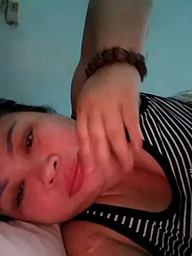 Snapshot of Monglan-c chatting on May 9, 2026, 8:34 pm Monglan-c online show from May 9, 2026, 8:34 pm