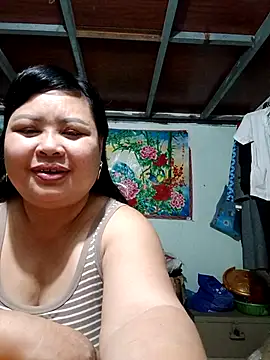 Snapshot of Monglan-c chatting on April 24, 2026, 2:24 am Monglan-c online show from April 24, 2026, 2:24 am