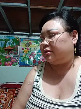 Snapshot of Monglan-c chatting on May 15, 2026, 3:26 am Monglan-c online show from May 15, 2026, 3:26 am