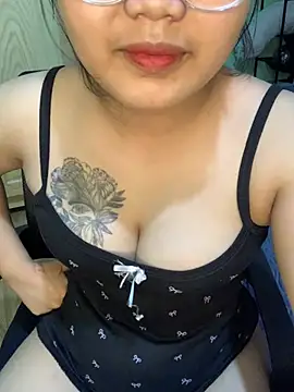 AngelaLuisaaTT online show from April 14, 2026, 4:45 pm