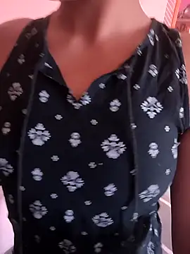 Curvy Sanaya online show from April 5, 2026, 8:54 am