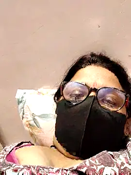 purvi46 online show from April 1, 2026, 8:04 am