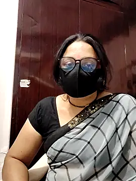 purvi46 online show from April 12, 2026, 4:54 pm