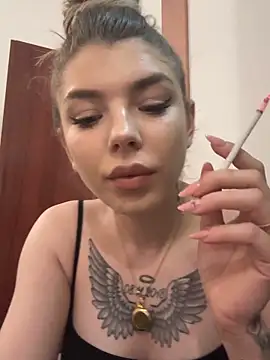 Snapshot of AishaDiamond chatting on April 1, 2026, 4:25 am AishaDiamond online show from April 1, 2026, 4:25 am