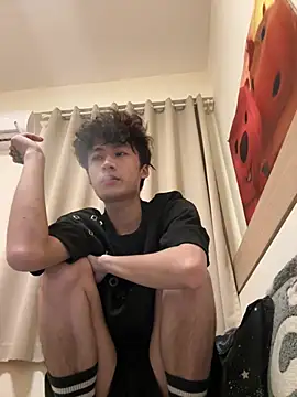 Snapshot of sexyboy-3525 chatting on May 26, 2026, 3:32 pm sexyboy-3525 online show from May 26, 2026, 3:32 pm