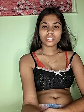 sexy  Valentine online show from April 13, 2026, 6:34 pm