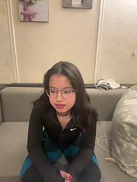 Z Milll online show from April 18, 2026, 4:53 pm