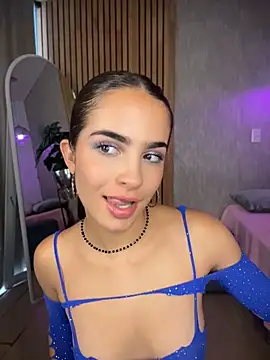 EmmaVonn online show from April 16, 2026, 9:39 pm