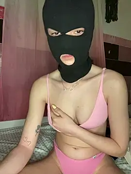 fogosaaa00 online show from April 17, 2026, 12:57 am