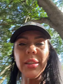 SofiParma online show from April 16, 2026, 9:39 pm