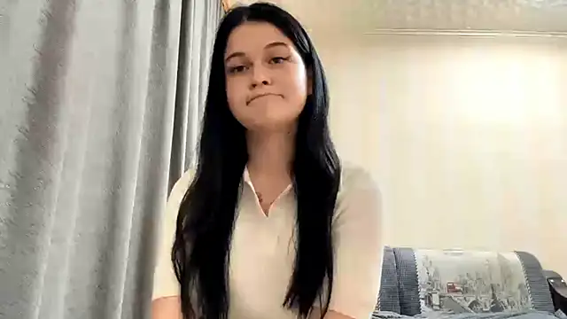 BellaLuxury online show from April 13, 2026, 3:27 pm