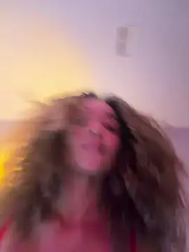 emmawilliamss01 online show from April 5, 2026, 10:49 pm