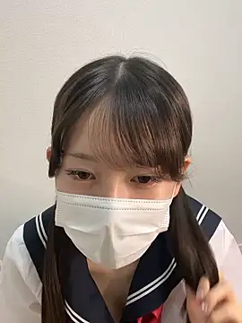 yuki2210 online show from April 17, 2026, 8:39 am