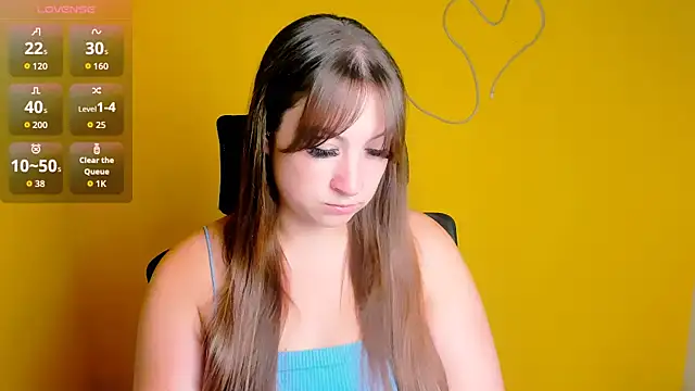 Snapshot of Tiffani_Angel chatting on July 7, 2026, 5:32 am Tiffani Angel online show from July 7, 2026, 5:32 am