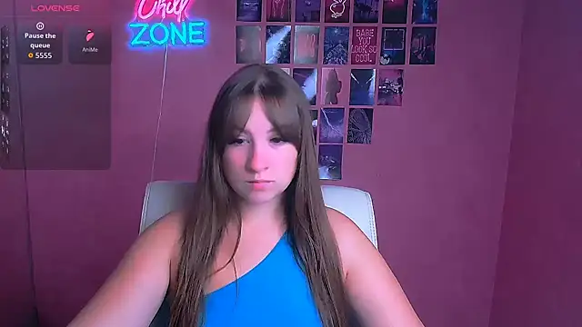 Snapshot of Tiffani_Angel chatting on July 17, 2026, 5:37 am Tiffani Angel online show from July 17, 2026, 5:37 am