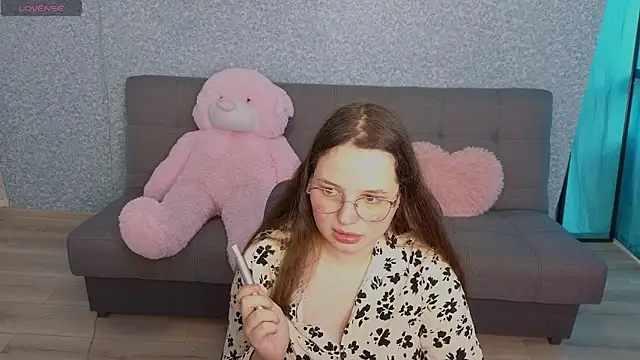 Snapshot of SofiDreamm chatting on June 3, 2026, 2:55 pm SofiDreamm online show from June 3, 2026, 2:55 pm