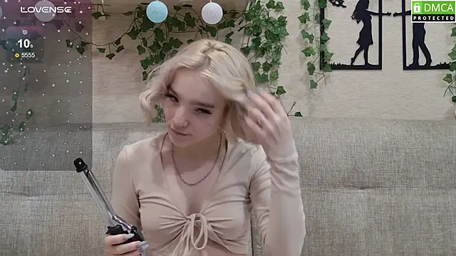 Girl Meow18 online show from June 21, 2026, 12:49 am