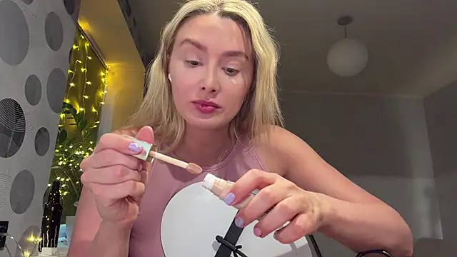 Annycute666 online show from April 3, 2026, 3:40 pm